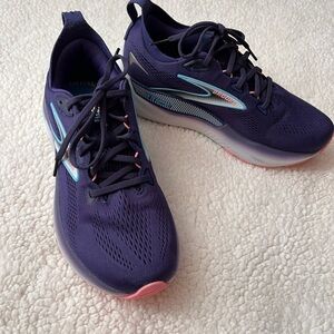 Brooks Glycerin GTS 22 Women’s Running Shoes